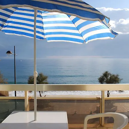 4 Pers, Accès Plage, Clim, Parking - Fr-1-803-71 Appartement Le Lavandou